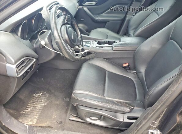 SADCJ2BV7HA050368 2017 JAGUAR F-PACE Black Widok wnętrza z przodu