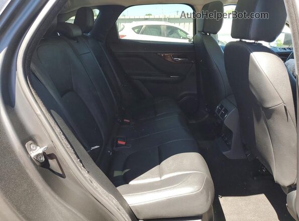 SADCJ2BV7HA496696 2017 JAGUAR F-PACE Белый Вид задней части салона