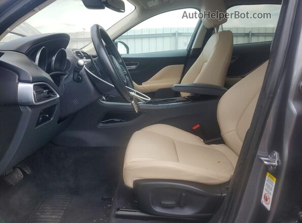 SADCJ2BV9HA492956 2017 JAGUAR F-PACE Gray Widok wnętrza z przodu