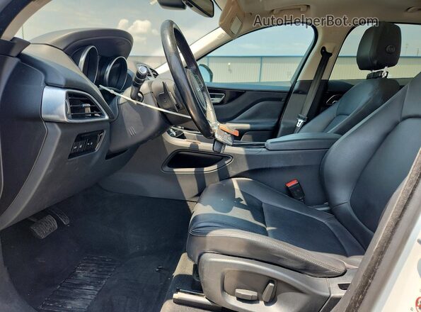 SADCJ2FN1JA299071 2018 JAGUAR F-PACE Белый Вид салона спереди