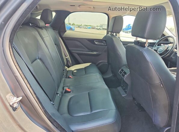 SADCJ2FN1JA299071 2018 JAGUAR F-PACE Белый Вид задней части салона