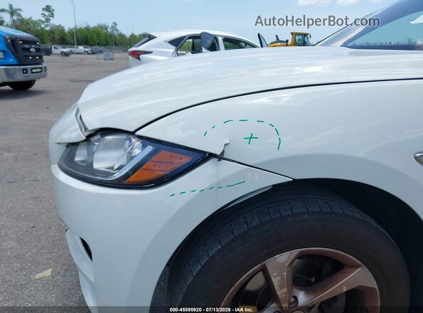 SADCJ2FN8JA255522 2018 JAGUAR F-PACE White Widok z przodu