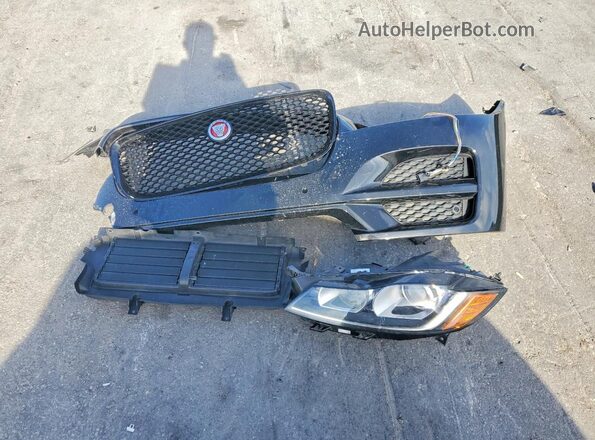 SADCJ2FX1LA630798 2020 JAGUAR F-PACE Черный Вид наклейки с VIN-кодом