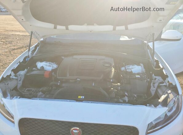 SADCJ2FX3JA248835 2018 JAGUAR F-PACE White Widok komory silnika