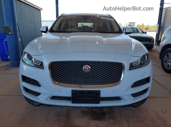 SADCJ2FX3JA250472 2018 JAGUAR F-PACE White Widok z przodu