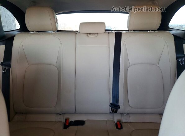SADCJ2FX3JA250472 2018 JAGUAR F-PACE White Widok tylnych siedzeń
