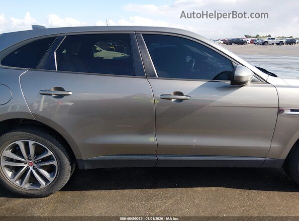 SADCJ2FX4JA202110 2018 JAGUAR F-PACE Gray Rear interior view