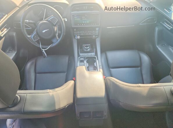 SADCJ2FX4LA636952 2020 JAGUAR F-PACE Gray Widok deski rozdzielczej