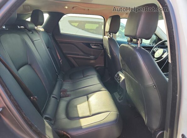 SADCJ2FX8LA630345 2020 JAGUAR F-PACE White Widok tylnych siedzeń