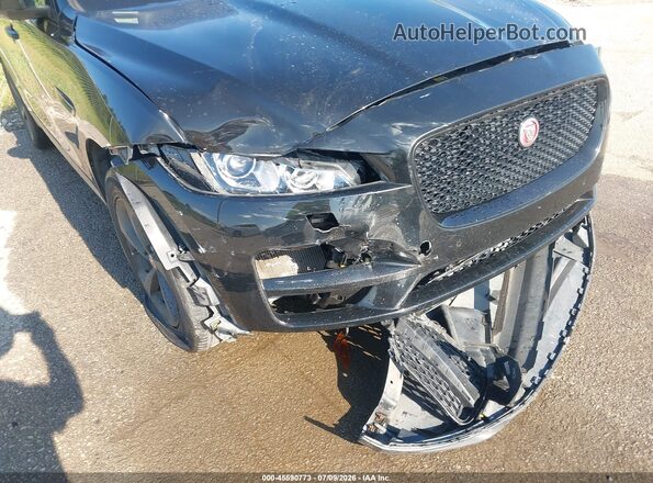 SADCJ2FX9LA656646 2020 JAGUAR F-PACE Black Front view