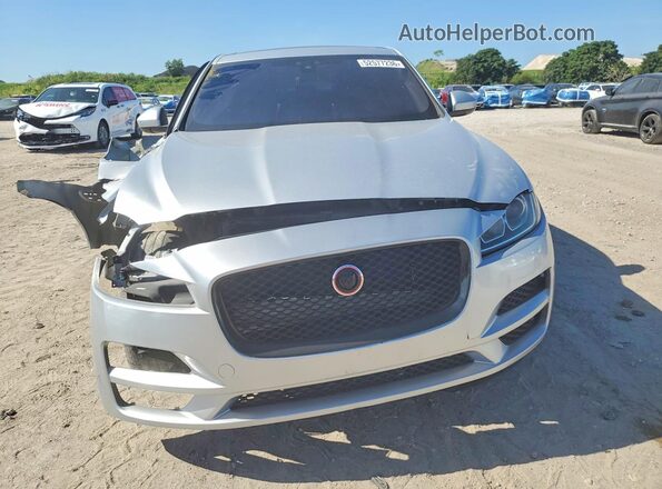 SADCJ2GX0JA235636 2018 JAGUAR F-PACE Серебряный Вид спереди