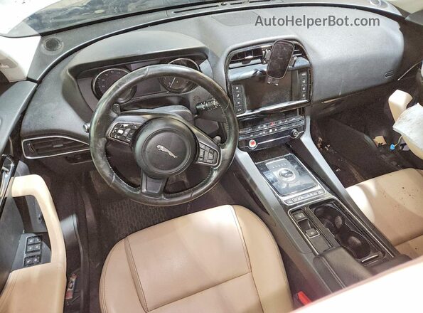 SADCJ2GX3JA238188 2018 JAGUAR F-PACE White Vista del salpicadero