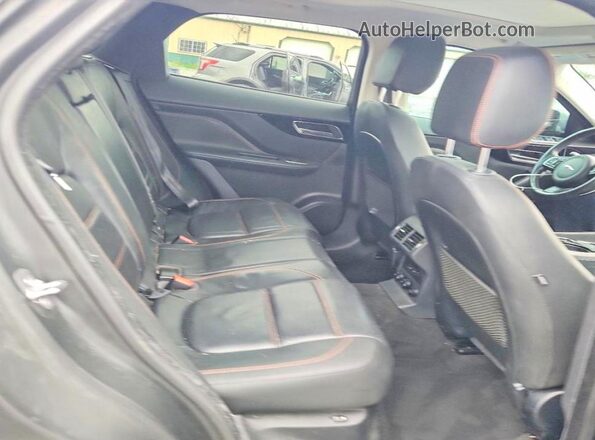 SADCK2BV0HA070846 2017 JAGUAR F-PACE Black Vista de los asientos traseros