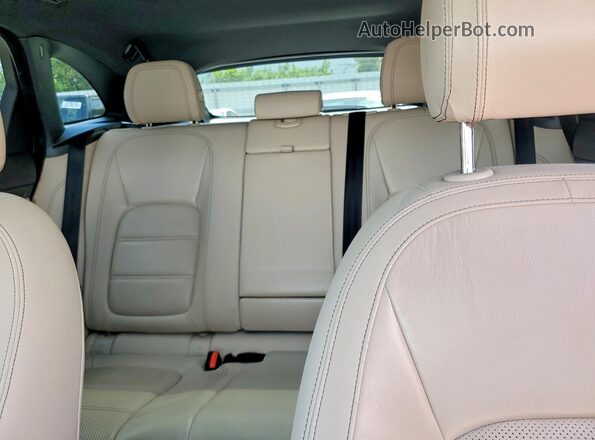 SADCK2BV0HA496455 2017 JAGUAR F-PACE White Հետևի նստատեղերի տեսք