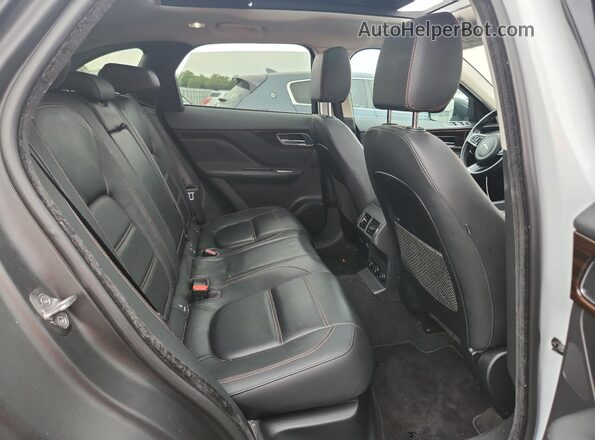 SADCK2FX3KA357715 2019 JAGUAR F-PACE White Widok wnętrza z tyłu