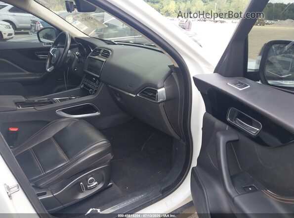 SADCK2GX3LA639076 2020 JAGUAR F-PACE White Widok wnętrza z przodu