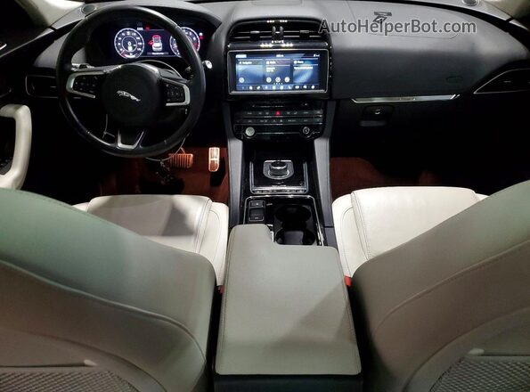 SADCK2GX6KA600920 2019 JAGUAR F-PACE Серый Вид панели приборов