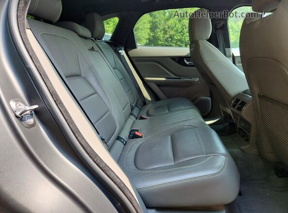 SADCL2BV2HA896501 2017 JAGUAR F-PACE Red Սալոնի հետևի տեսք