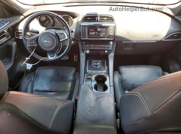 SADCL2BV4HA887606 2017 JAGUAR F-PACE Красный Вид панели приборов
