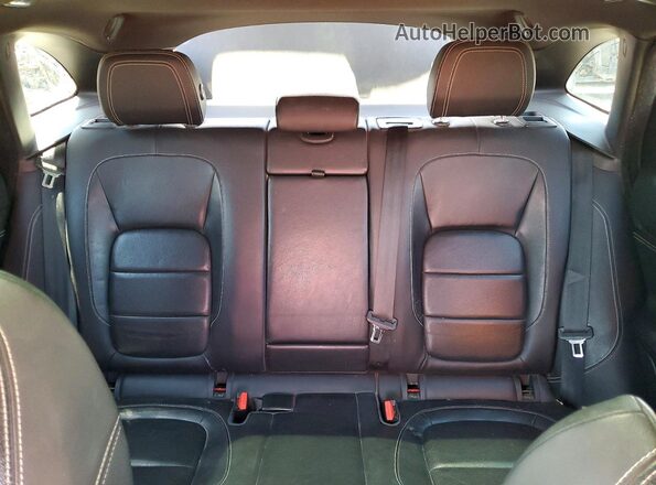 SADCL2BV4HA887606 2017 JAGUAR F-PACE Красный Вид задних сидений