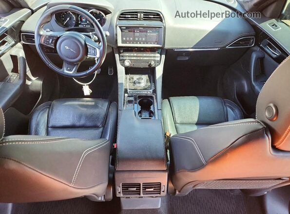 SADCL2GX1KA398839 2019 JAGUAR F-PACE Серый Вид панели приборов