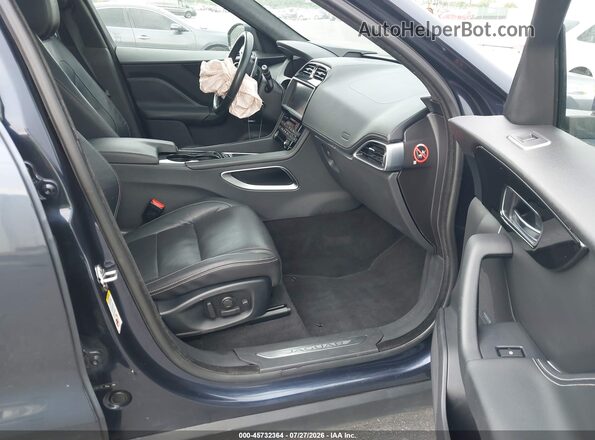 SADCM2BV5HA081142 2017 JAGUAR F-PACE Синий Вид салона спереди