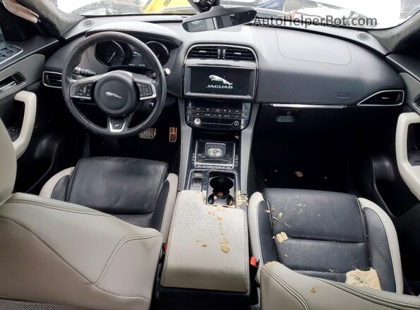 SADCM2FV2KA610046 2019 JAGUAR F-PACE Silver Vista del salpicadero