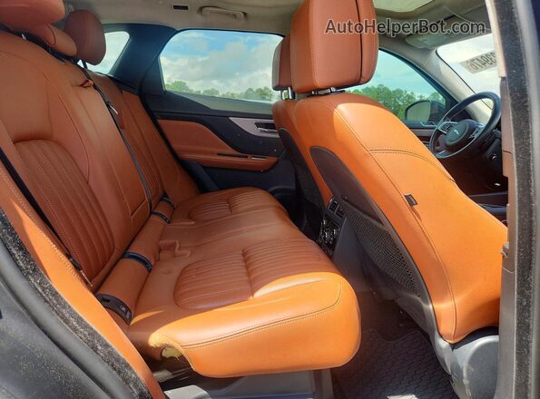 SADCN2GX4KA397811 2019 JAGUAR F-PACE Blue Widok wnętrza z tyłu