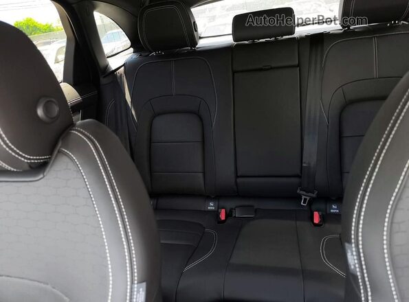 SADCT2EX4TA755998 2026 JAGUAR F-PACE Silver უკანა სალონის ხედი