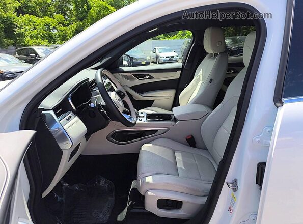 SADCT2EX6SA753717 2025 JAGUAR F-PACE White Սալոնի դիմացի տեսք
