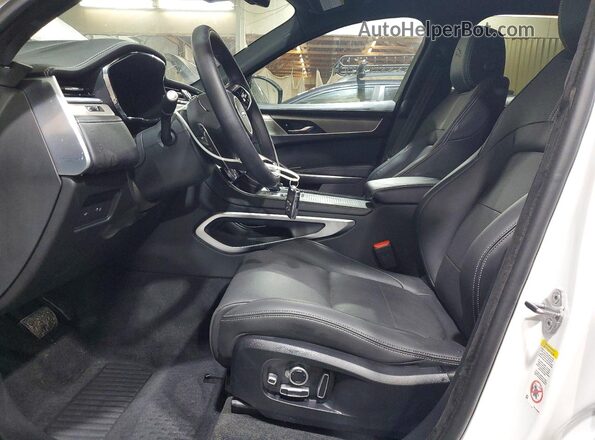 SADCT2FU5TA758834 2026 JAGUAR F-PACE Белый Вид салона спереди