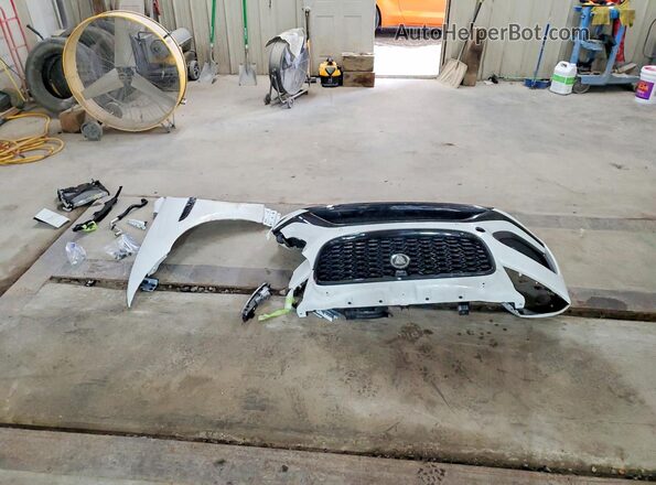 SADCT2FU5TA758834 2026 JAGUAR F-PACE Белый Вид наклейки с VIN-кодом