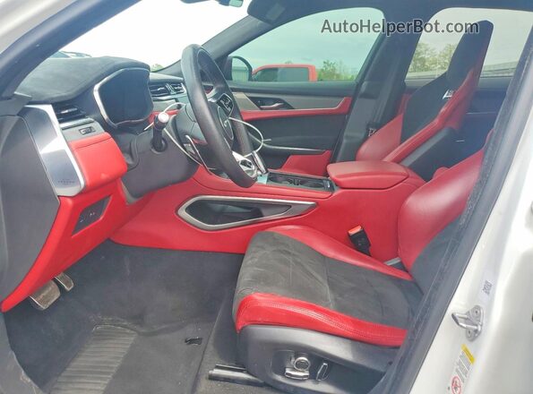 SADCZ2EE5NA692586 2022 JAGUAR F-PACE Белый Вид салона спереди