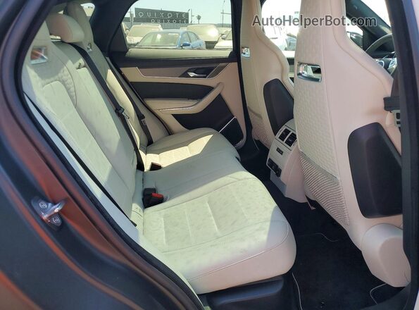 SADCZ2FE8SA753844 2025 JAGUAR F-PACE White Սալոնի հետևի տեսք