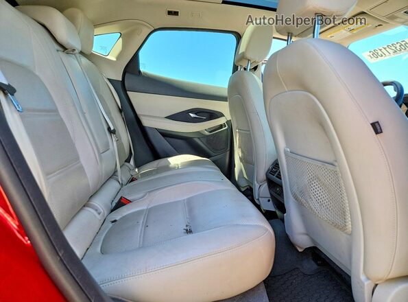 SADFK2FX5L1011969 2020 JAGUAR E-PACE Red Widok wnętrza z tyłu