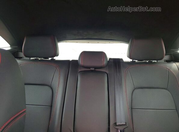 SADFL2FX7J1Z01416 2018 JAGUAR E-PACE Красный Вид задних сидений