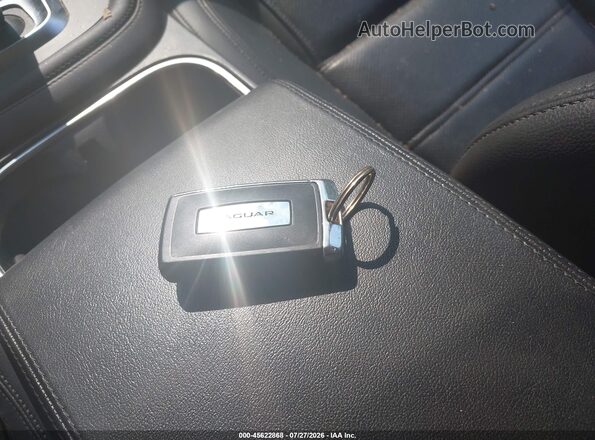 SADFP2FXXL1Z77249 2020 JAGUAR E-PACE White Widok deski rozdzielczej