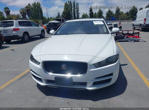 SAJAD4BG1HA965953 2017 JAGUAR XF White Widok zestawu wskaźników