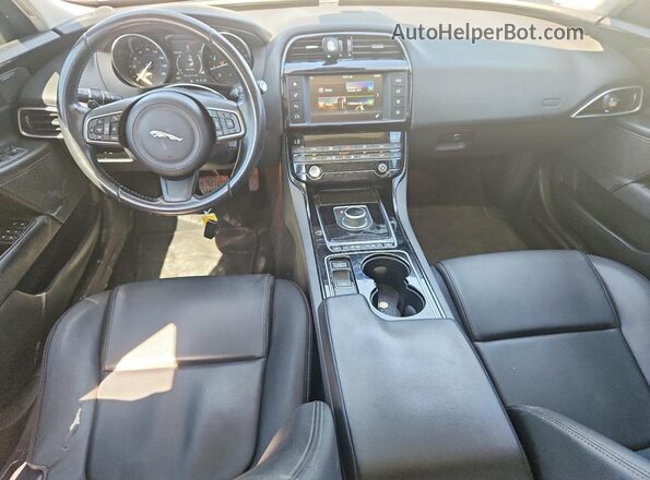 SAJAD4BG2HA952922 2017 JAGUAR XF Black Vista del salpicadero