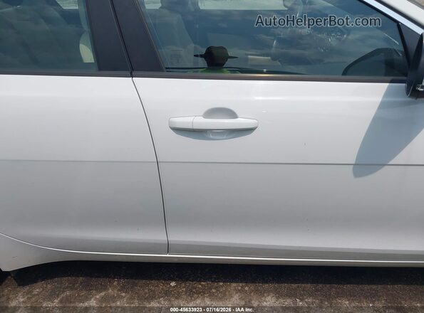 SAJAD4BN5HCP10984 2017 JAGUAR XF White Սալոնի հետևի տեսք