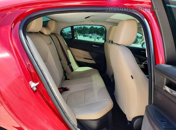 SAJAD4BN6HA971679 2017 JAGUAR XF Red Vista de los asientos traseros