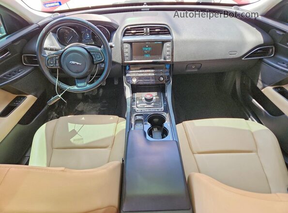 SAJAD4BN6HA971679 2017 JAGUAR XF Red Vista del salpicadero