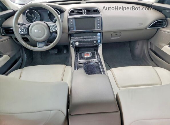 SAJAD4EV9JCP25828 2018 JAGUAR XF Black Առջևի վահանակի տեսք