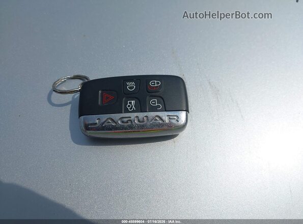 SAJAE4BG2HA967076 2017 JAGUAR XF White Widok deski rozdzielczej