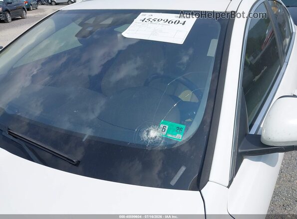 SAJAE4BG2HA967076 2017 JAGUAR XF White Widok wnętrza z tyłu