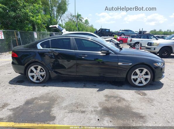 SAJAE4BG9HA950923 2017 JAGUAR XF Черный Вид задней части салона