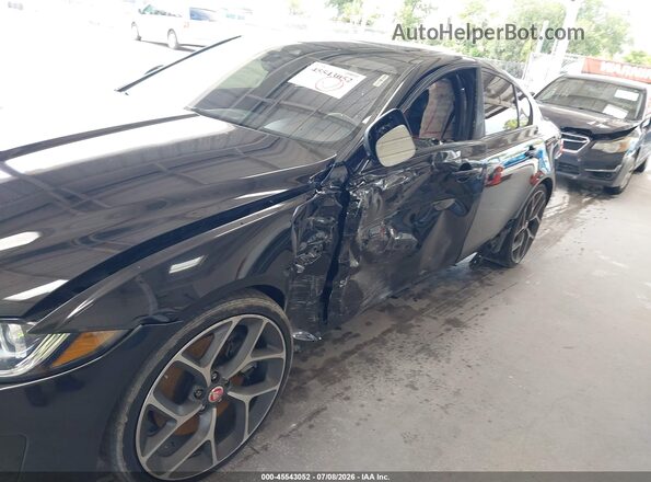 SAJAF4BV7HA958739 2017 JAGUAR XF Black Widok z przodu