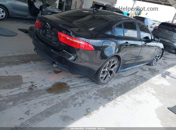 SAJAF4BV7HA958739 2017 JAGUAR XF Black Tył prawy