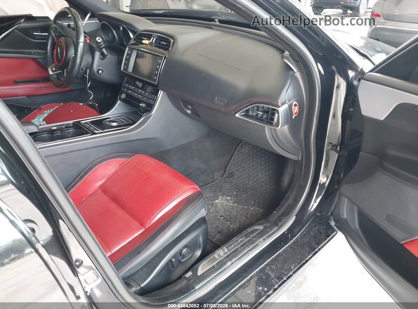 SAJAF4BV7HA958739 2017 JAGUAR XF Black Widok wnętrza z przodu