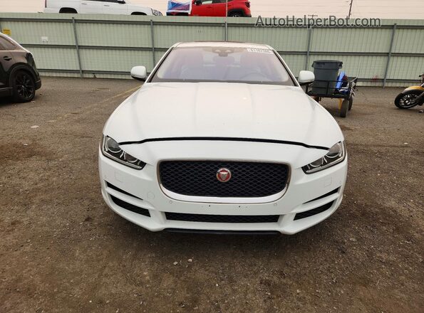 SAJAJ4BV3HA968652 2017 JAGUAR XF Белый Вид спереди